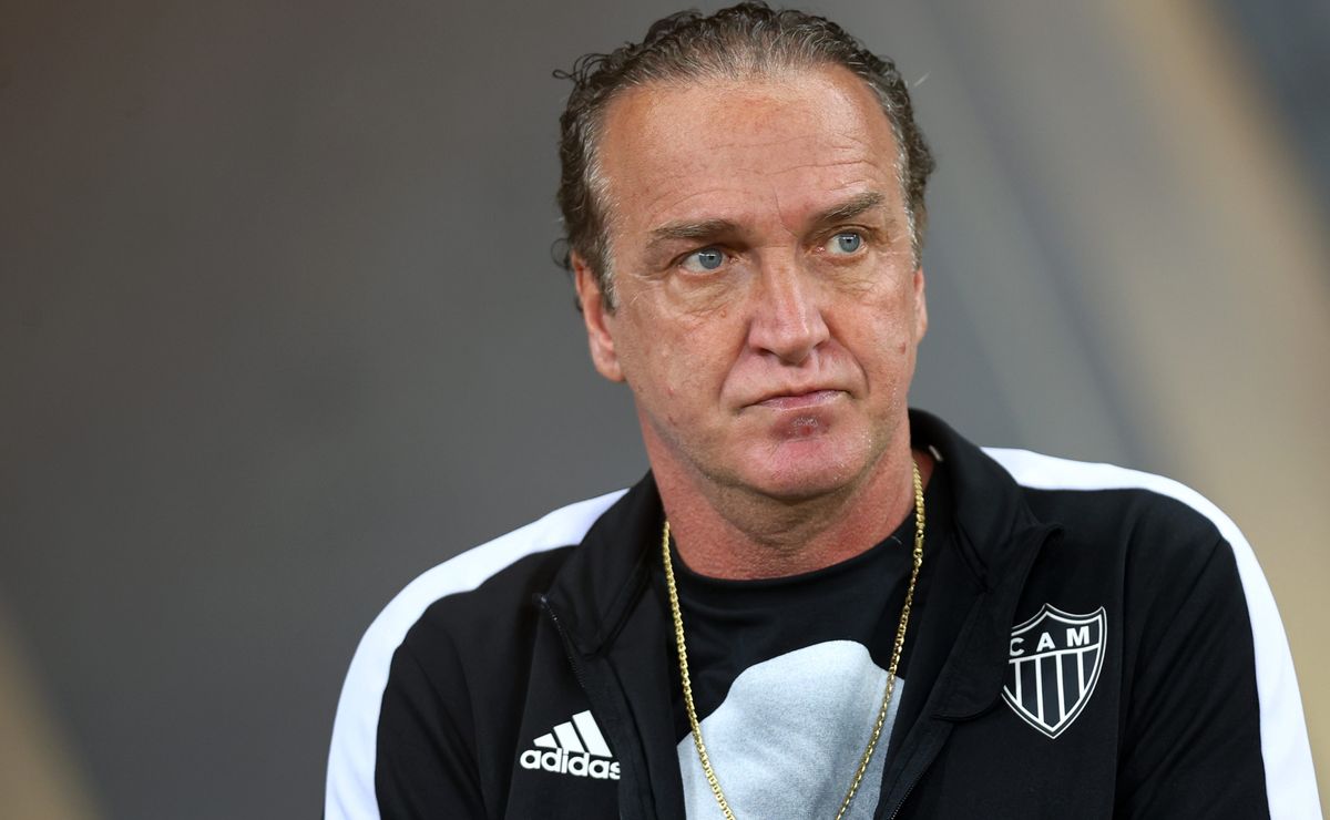 Cuca descarta assumir novo clube após ser especulado no Santos e vai descansar com a família