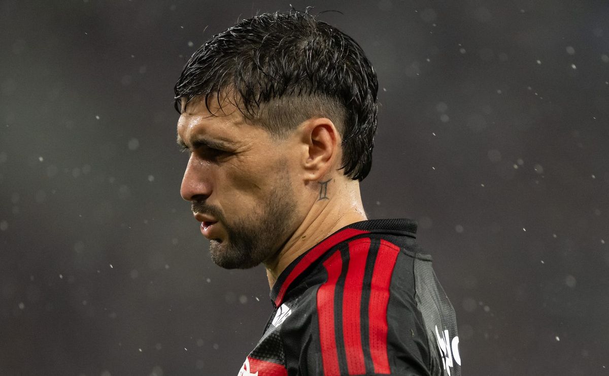 Arrascaeta fica irritado com a forma como Filipe Luís foi demitido e bastidores do Flamengo fervem