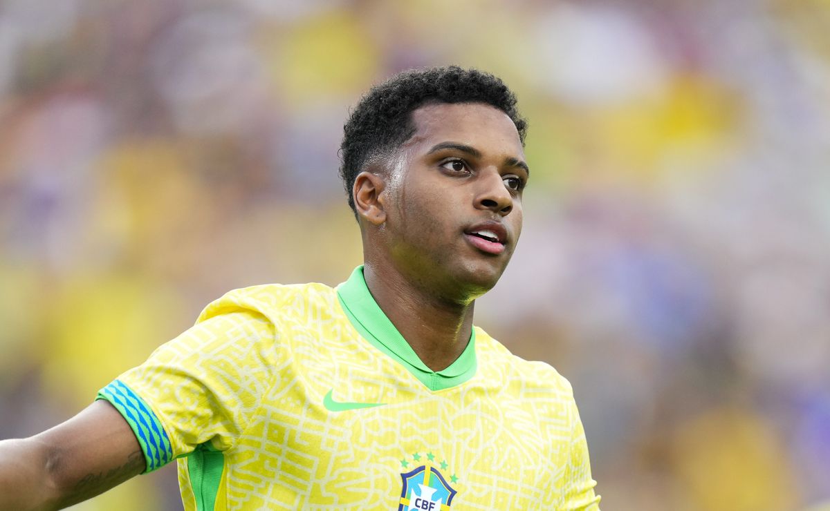 Rodrygo tem lesão grave no joelho e não vai disputar a Copa do Mundo pela Seleção Brasileira