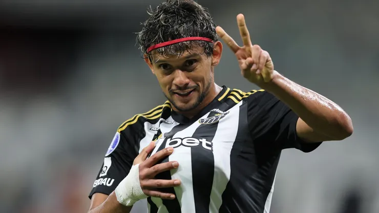 Meia fez grande temporada - Foto: Gilson Lobo/AGIF.
