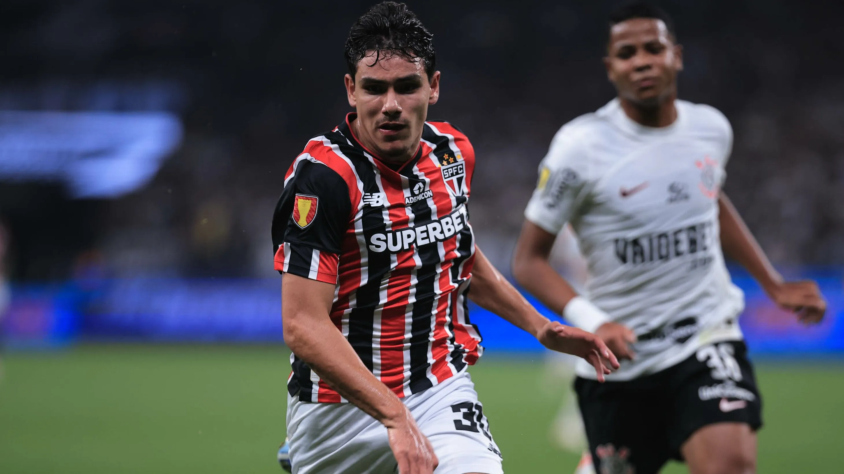 Lateral-direito Moreira rescindiu com Porto e está de volta ao São Paulo – Foto: Ettore Chiereguini/AGIF