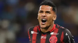 Meia vem fazendo bons jogos - Foto: Gilson Lobo/AGIF.