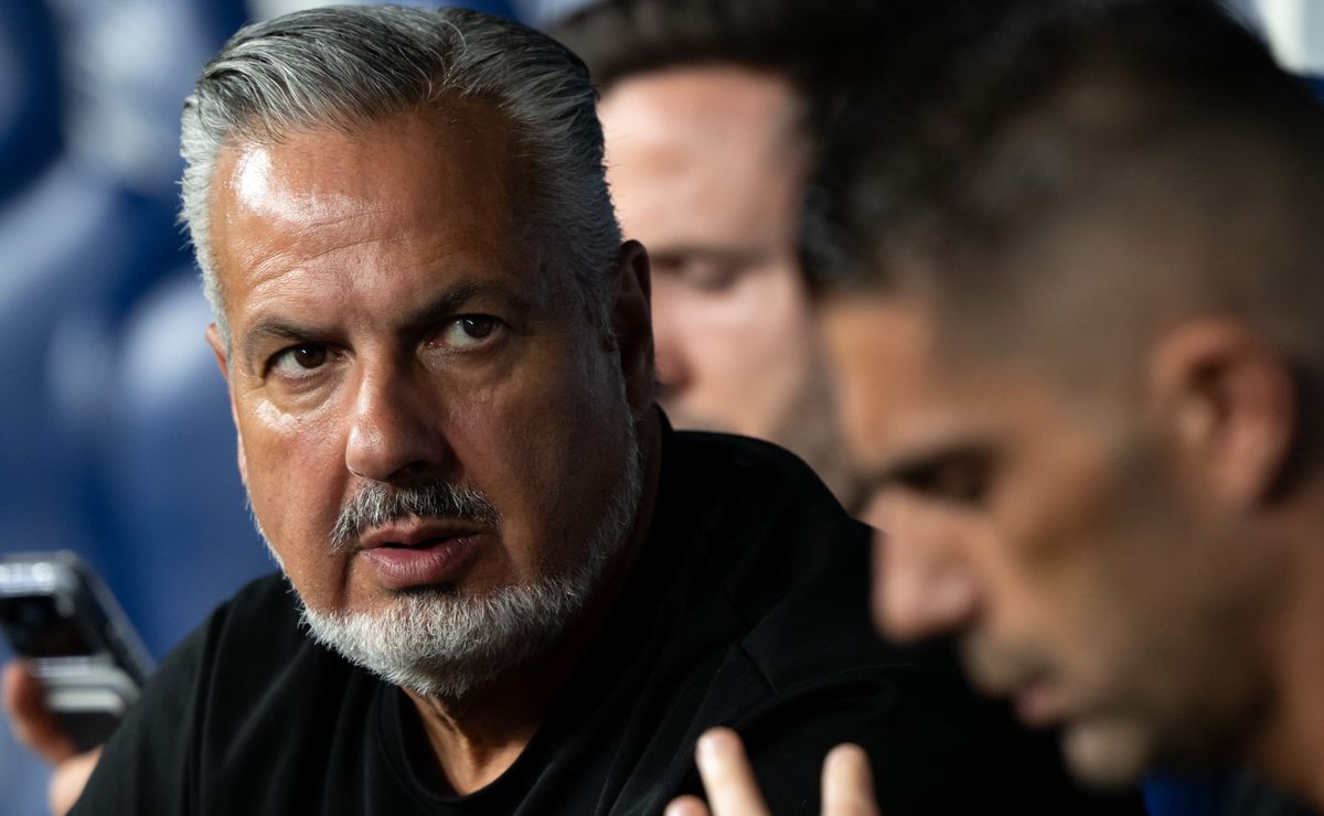 José Boto bateu de frente com Bap para manter Filipe Luís no Flamengo: “Tentei segurar”