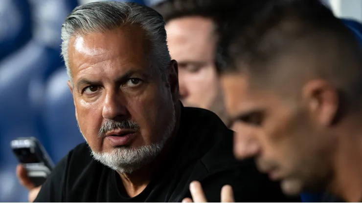 José Boto ficou contrariado, mas foi voto batido no Flamengo contra demissão de Filipe Luís