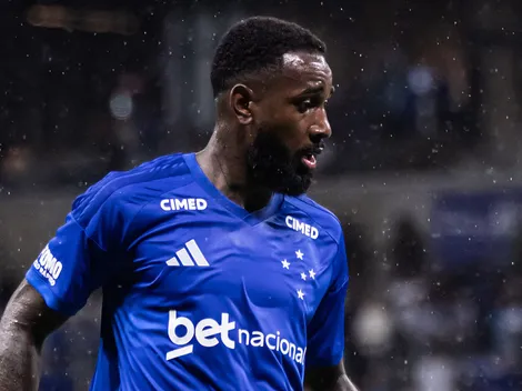 Gerson participa de treino após dores no joelho direito