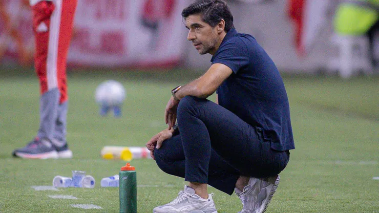 Abel Ferreira deve manter a base titular do Palmeiras - Foto: Maxi Franzoi/AGIF