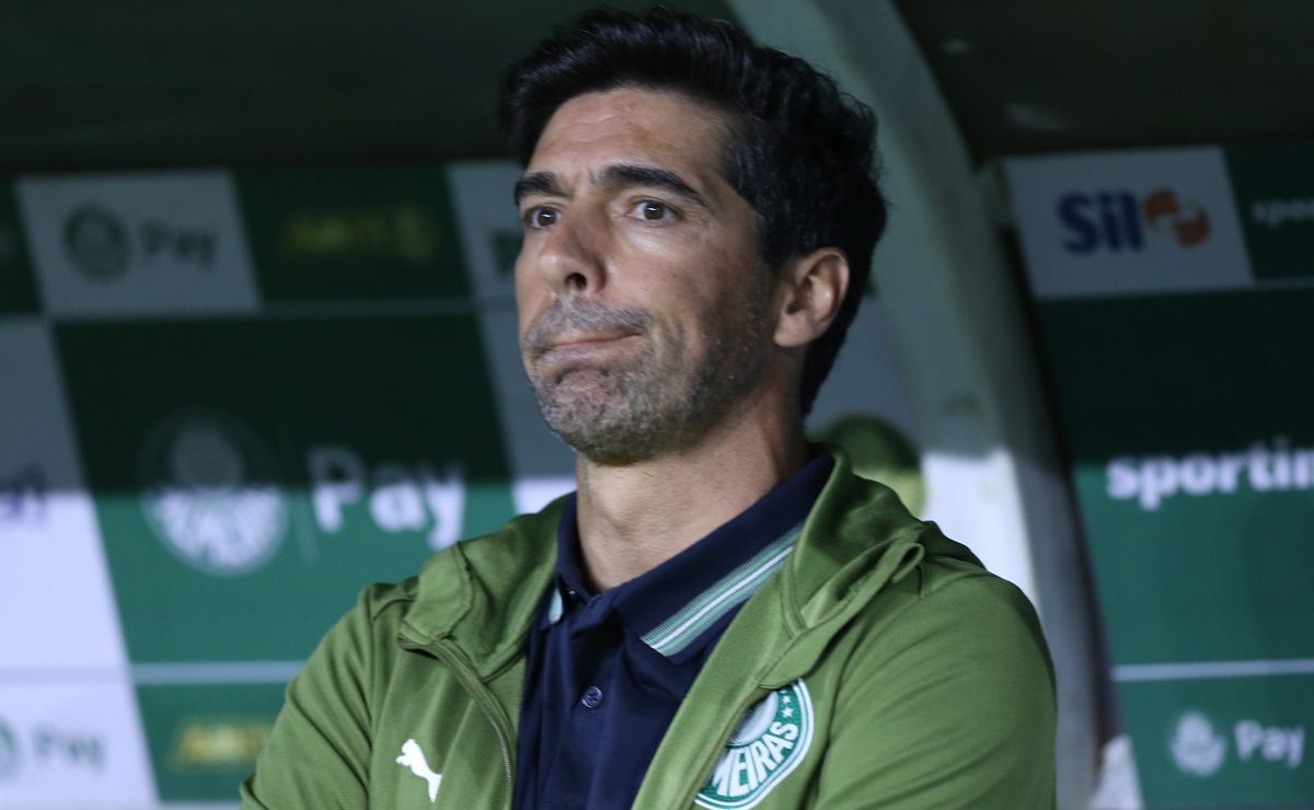 Abel Ferreira cita Maurício Galiotte e responde sobre pressão no Palmeiras: “Já teria sido demitido”