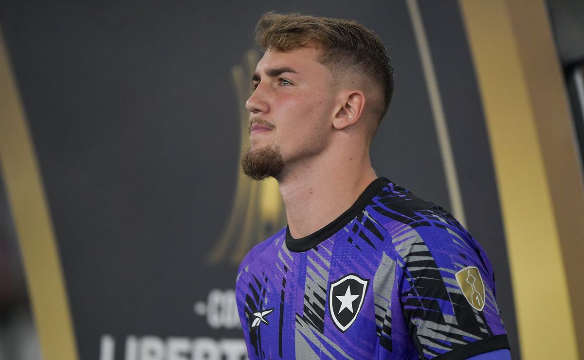 Léo Linck é criticado pelos torcedores após falha em Barcelona SC x Botafogo: “É inacreditável”