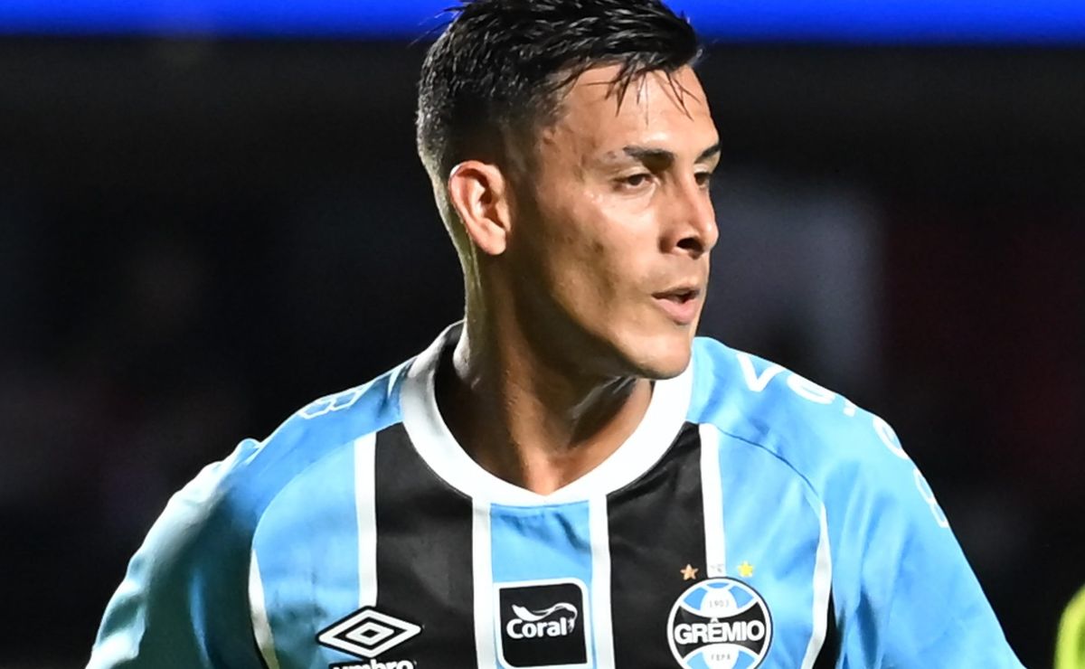 Cristaldo declara que vai trabalhar para Pavón deixar o Grêmio e assinar com o Talleres-ARG
