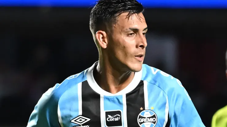 Pavón em ação pelo Grêmio - Foto: Jota Erre/AGIF
