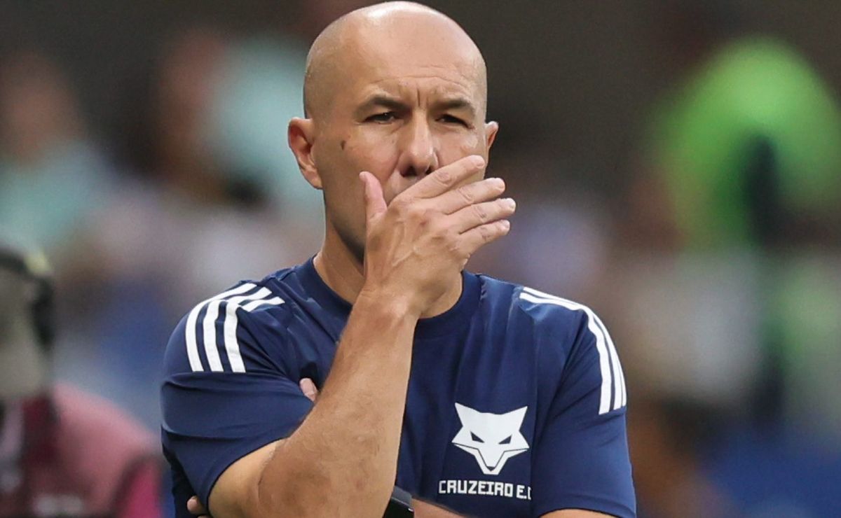 Contratação de Leonardo Jardim aconteceu antes da demissão de Filipe Luís; bastidores do acerto são revelados