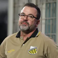 Enderson Moreira revela favoritismo do Palmeiras e cita estratégia