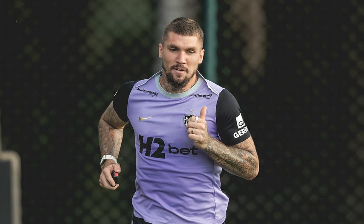 Lyanco volta aos treinos no Atlético e encurta caminho para retorno aos gramados