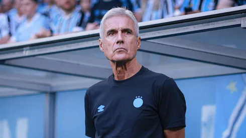 Luis Castro no Grêmio. Foto: Maxi Franzoi/AGIF