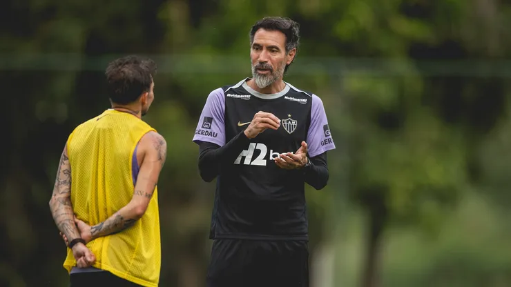 Eduardo Domínguez em treino do Galo - Foto: Pedro Souza / Atlético
