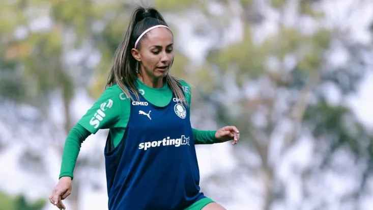 Diany, atleta do Palmeiras, em treinamento na Academia do Futebol