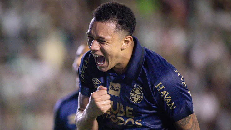 Zagueiro faz ótima temporada - Foto: Maxi Franzoi/AGIF.