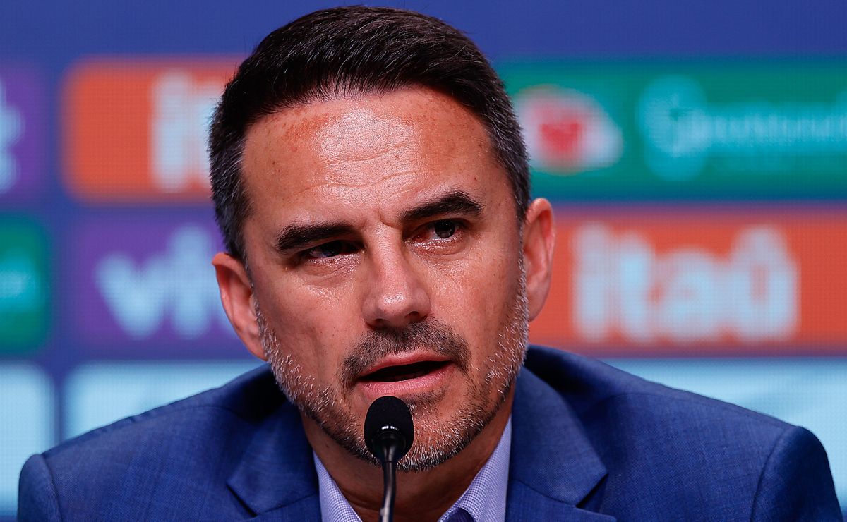 Rodrigo Caetano destaca a retomada de confiança e da parte física de Neymar: “Ele está se recuperando”