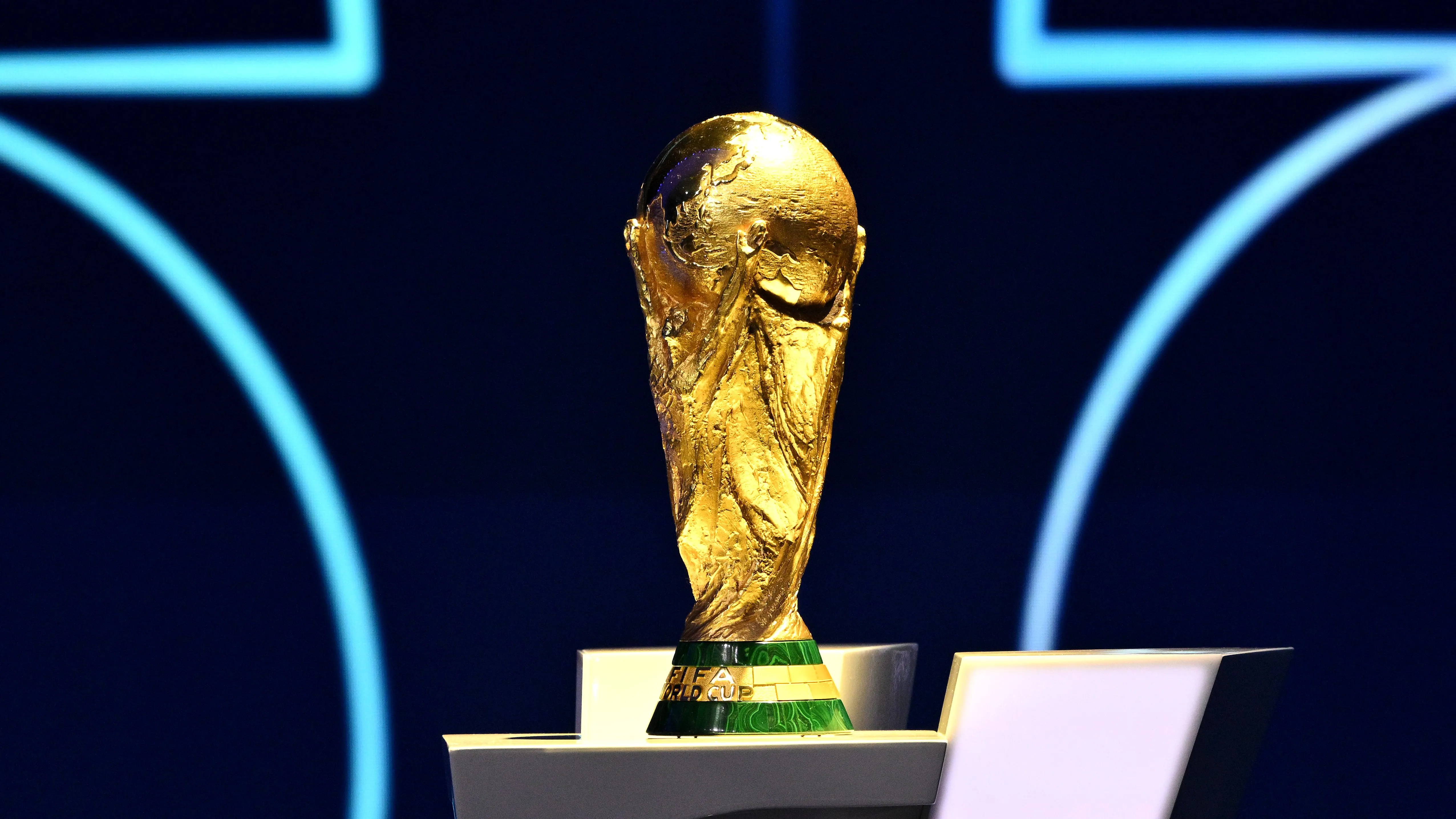 Troféu da Copa do Mundo. (Photo by Mandel NGAN – Pool/Getty Images)