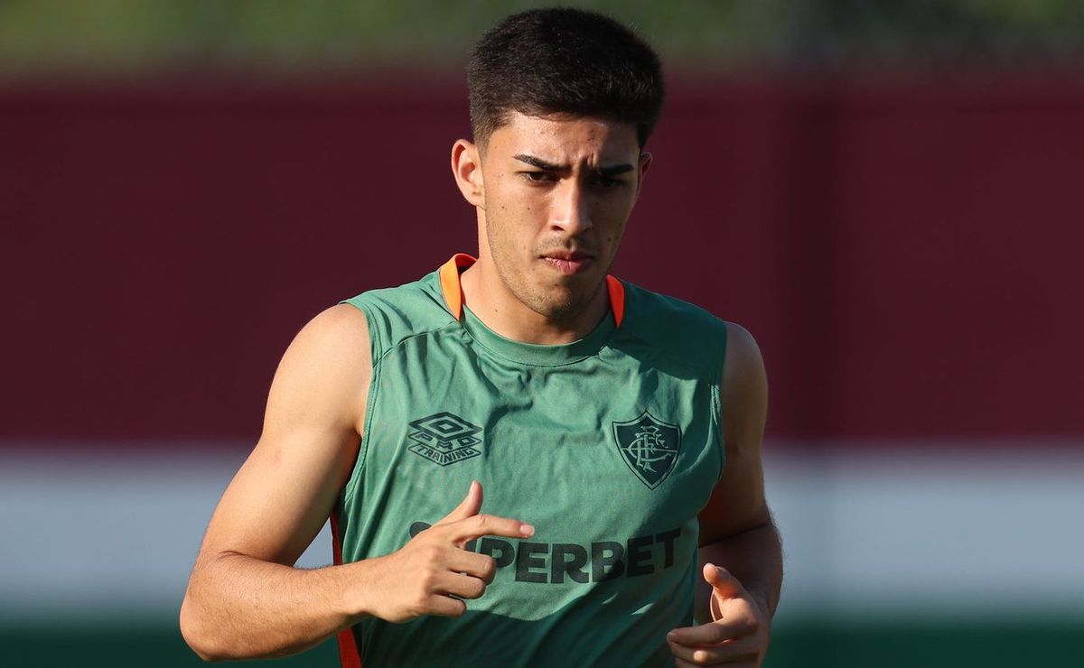 Fluminense rebate acusação de calote sobre Lezcano e dá cartada para evitar transfer ban