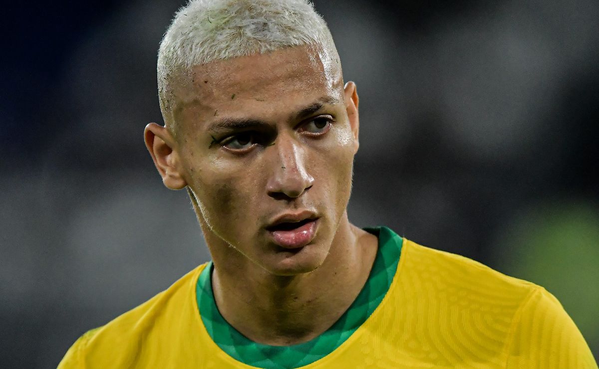 Richarlison nega boicote à Copa do Mundo e esclarece declaração falsa nas redes sociais