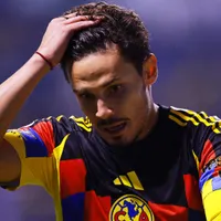 Torcida do Palmeiras reage à problema de Veiga no México