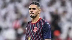 Lucas Veríssimo foi anunciado pelo Santos, mas conflito no Oriente Médio complica vinda ao Brasil