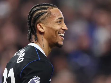 Ex-Fluminense, João Pedro faz primeiro hat-trick na Premier League