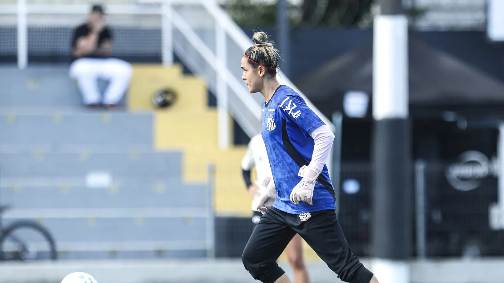Stefane, goleira do Santos, em treino