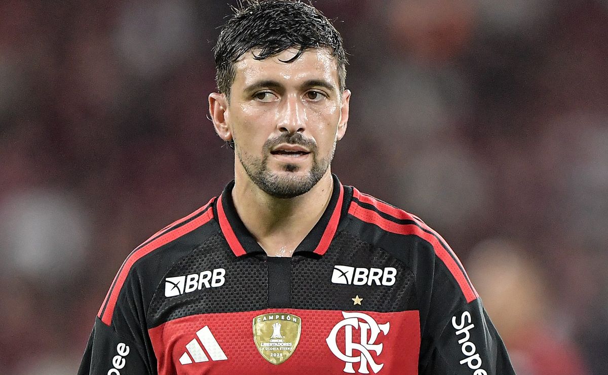 Arrascaeta aparece ao lado de Messi na lista dos jogadores mais decisivos do mundo em estudo