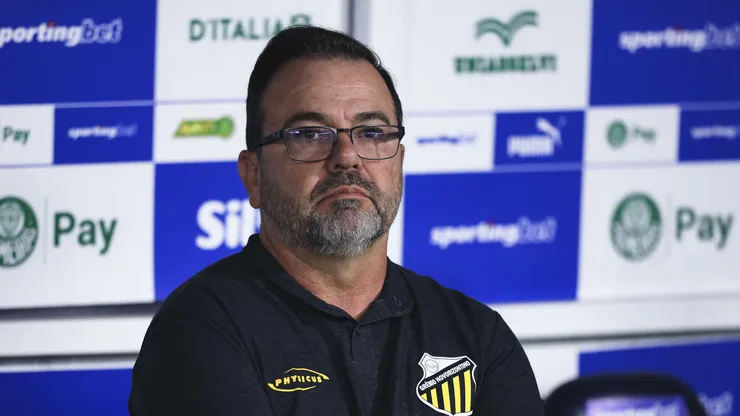 Enderson Moreira, treinador do Novorizontino