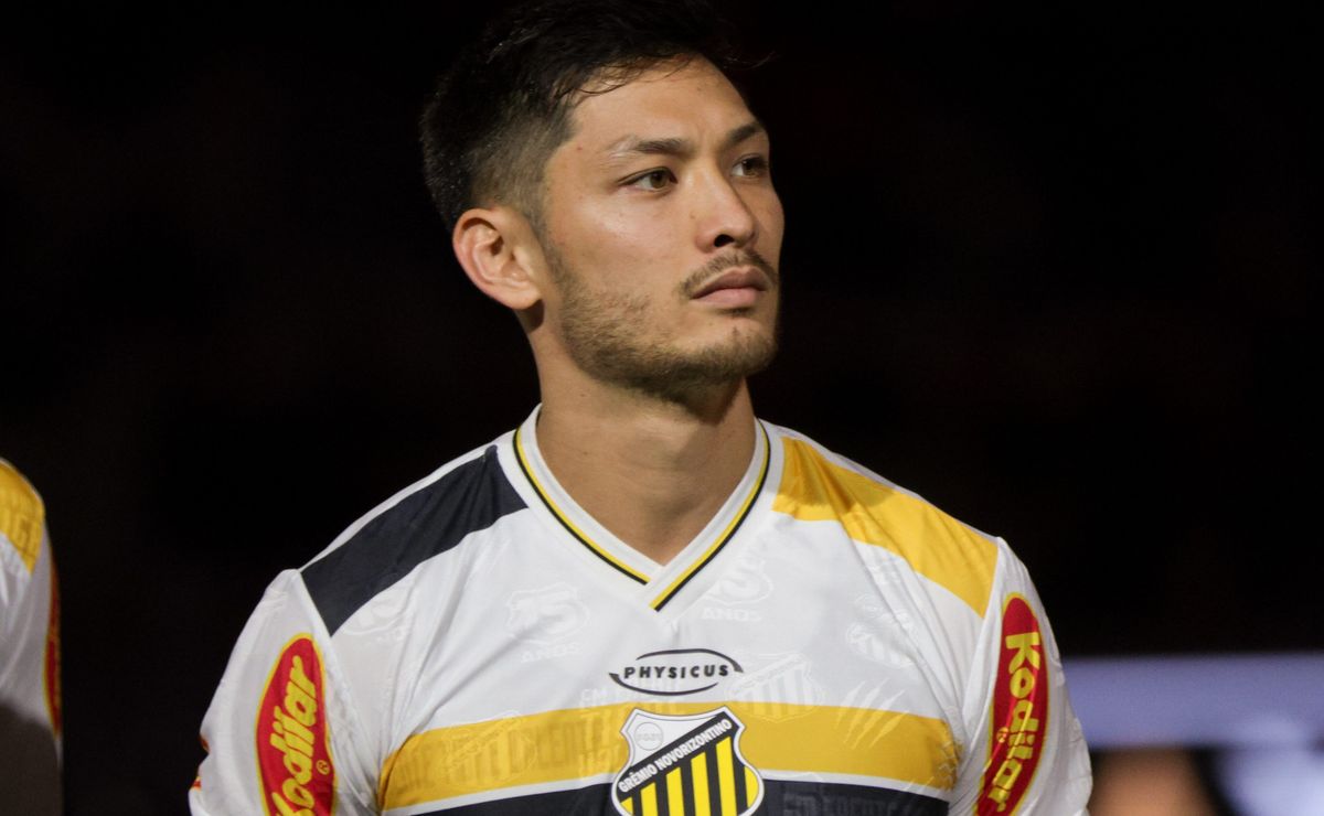 Luís Oyama cutuca o Palmeiras após derrota e lembra goleada do Novorizontino: “Fizemos quatro gols neles”