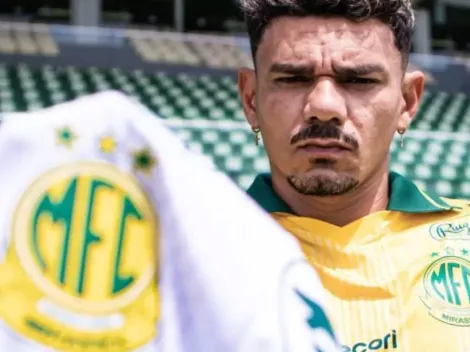 Tiquinho Soares não deve jogar contra o Santos por cláusula contratual