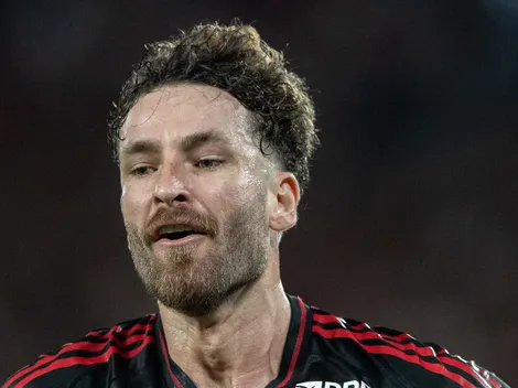 Flamengo recusa mais uma oferta e mantém Léo Pereira