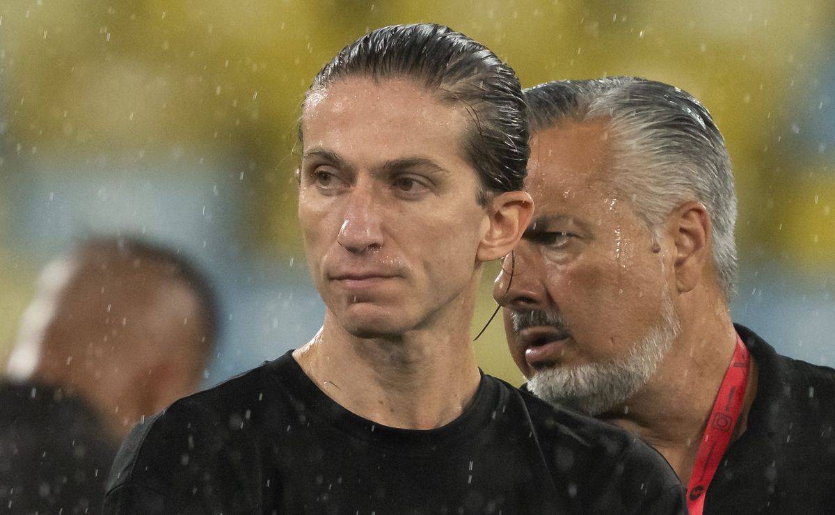 Demissão de Filipe Luís na madrugada é considerada falta de respeito por Leila Pereira, do Palmeiras