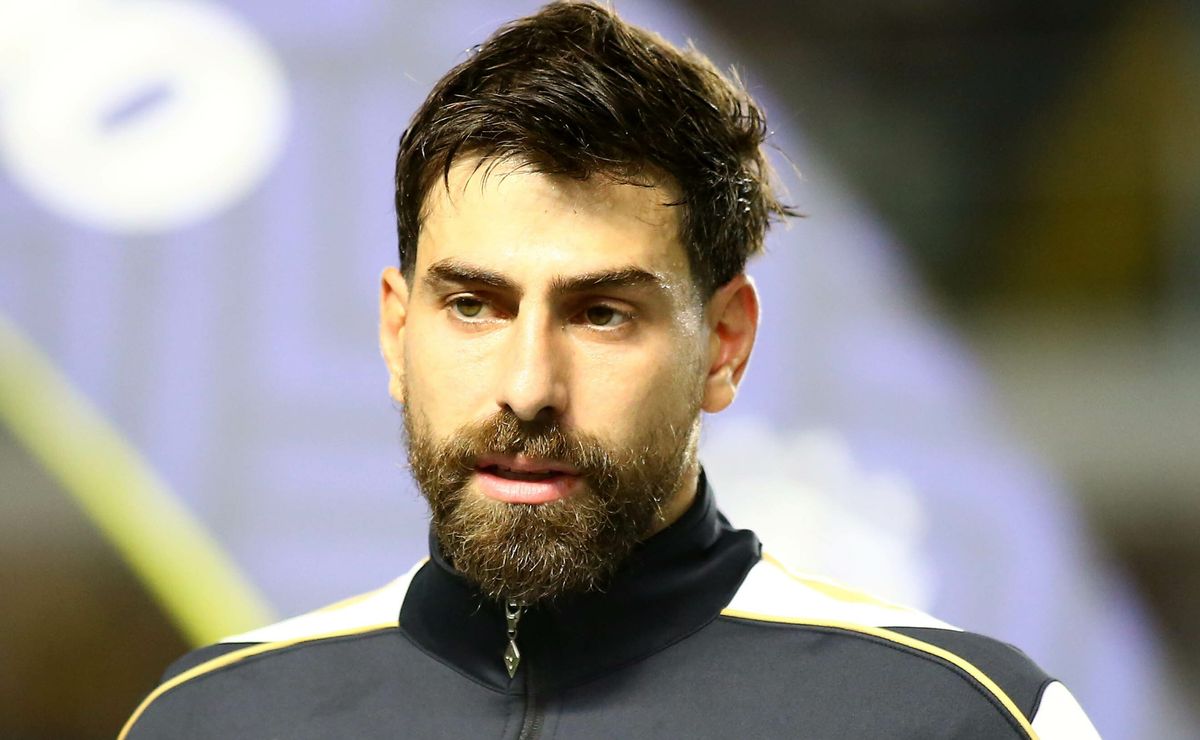 Luan Peres pode reeditar parceria com Veríssimo após seis anos no Santos e melhorar média defensiva