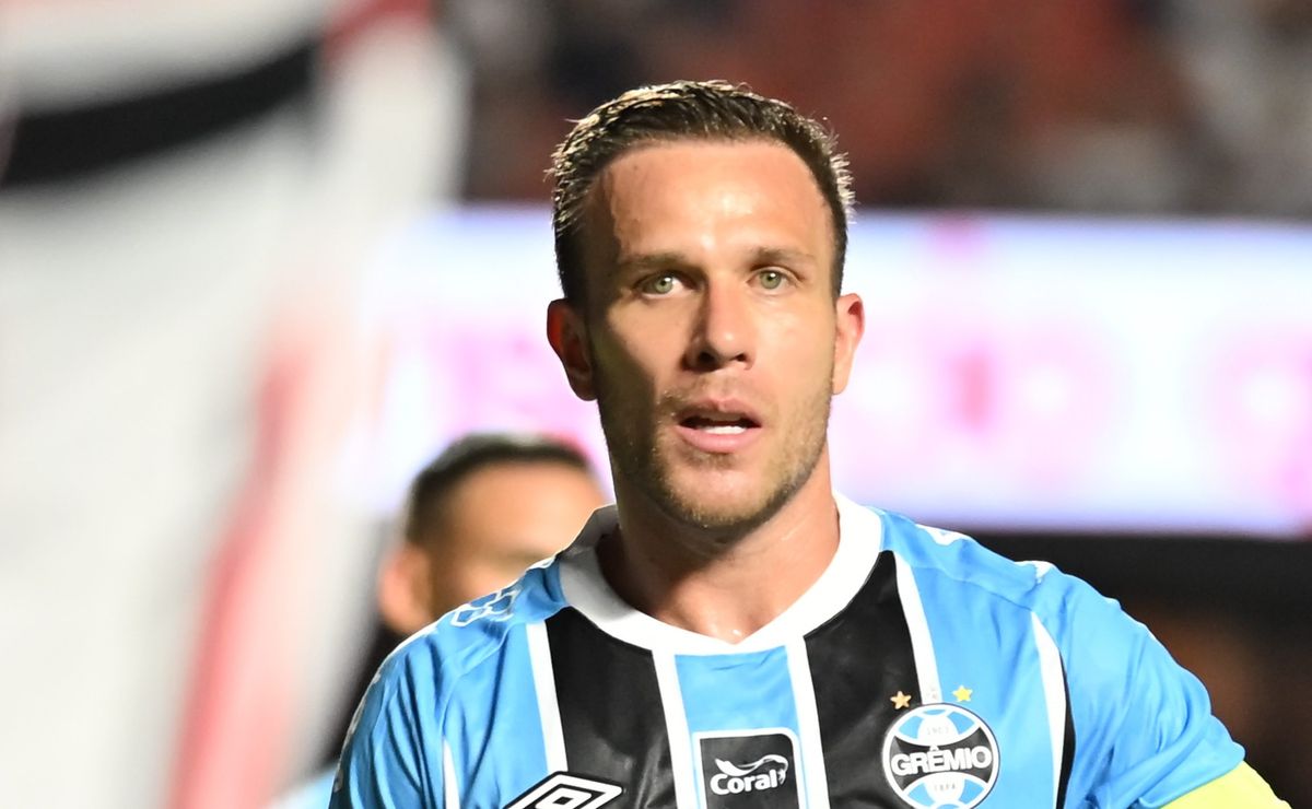 Grêmio faz contraproposta à Juventus por Arthur Melo e propõe compra de R$ 30 milhões
