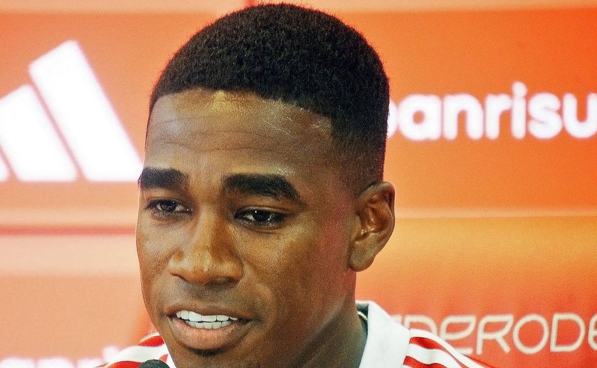 Internacional não para em Félix Torres e encaminha acerto com zagueiro que disputa final estadual