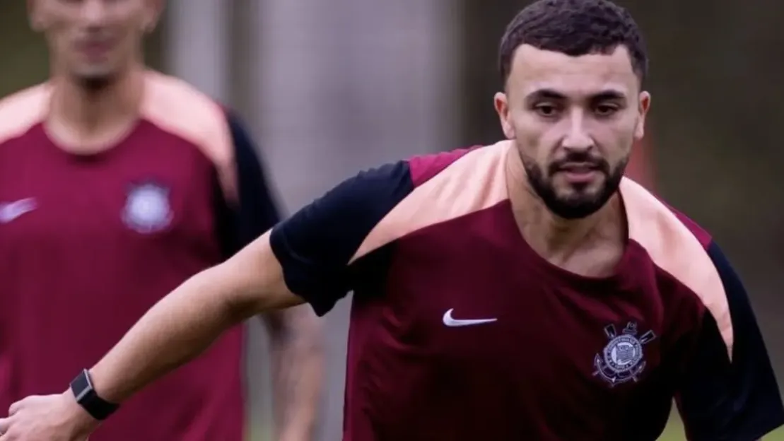 Zakaria Labyad vem agradando nos treinos e pode estrear pelo Timão diante do Coritiba – Foto: Rodrigo Coca/Ag. Corinthians