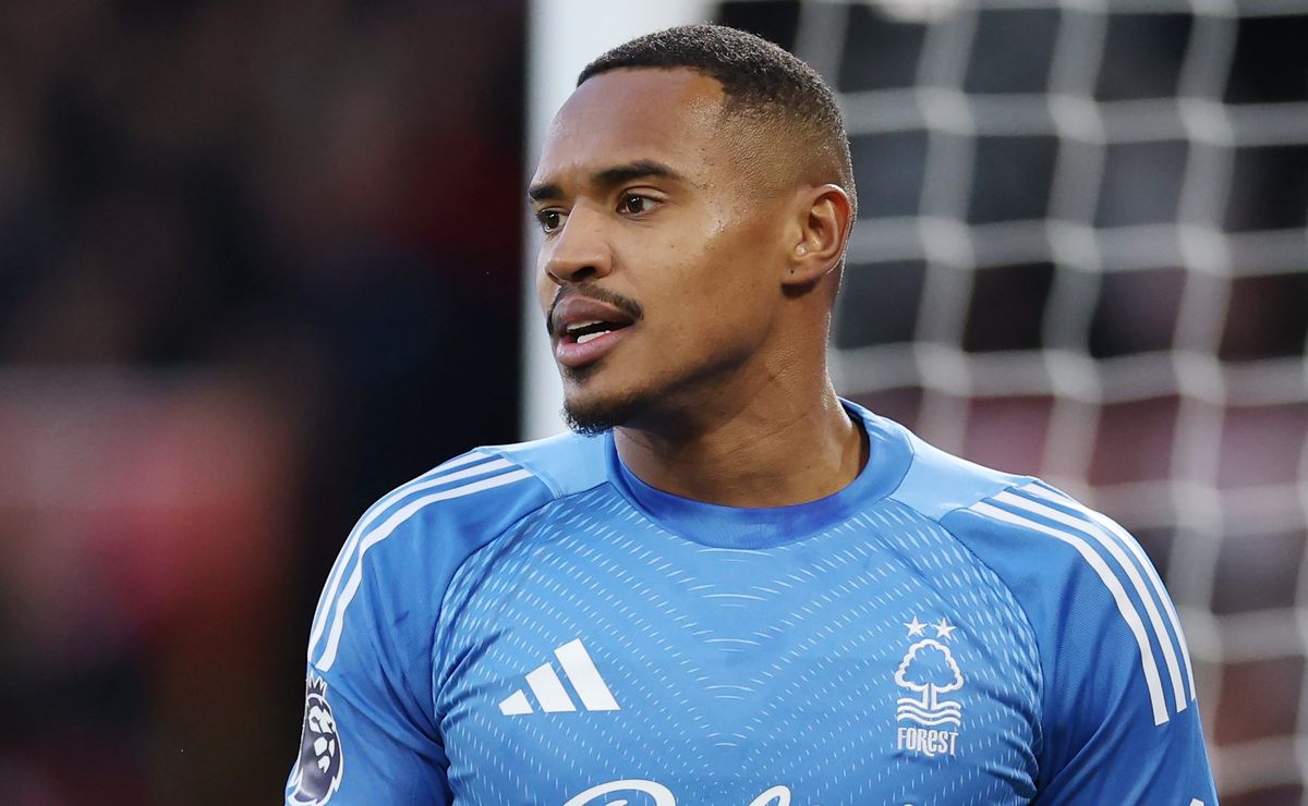 John deve treinar no CT do Botafogo nas próximas semanas e ainda sonha com Seleção Brasileira