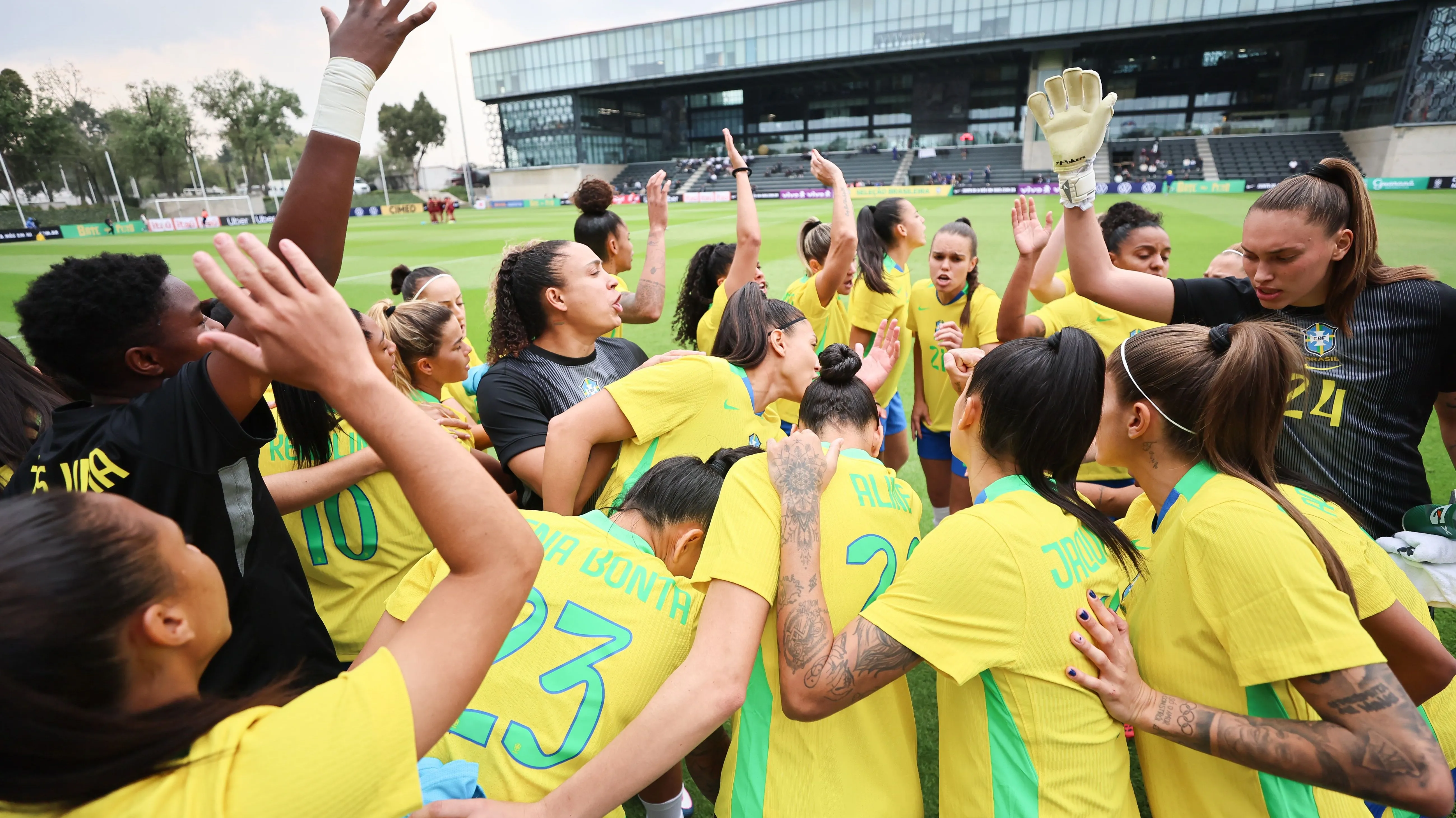 Seleção Brasileira Feminina antes de duelo contra Venezuela