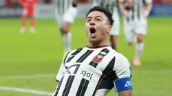 SHANGHAI, CHINA - NOVEMBER 25: Jesse Lingard #10 of FC Seoul celebrating a goal during the AFC Champions League Elite 2025-26 East Region Group Stage match between Shanghai Port and FC Seoul at Pudong Football Stadium on November 25, 2025 in Shanghai, China. (Photo by Lintao Zhang/Getty Images)