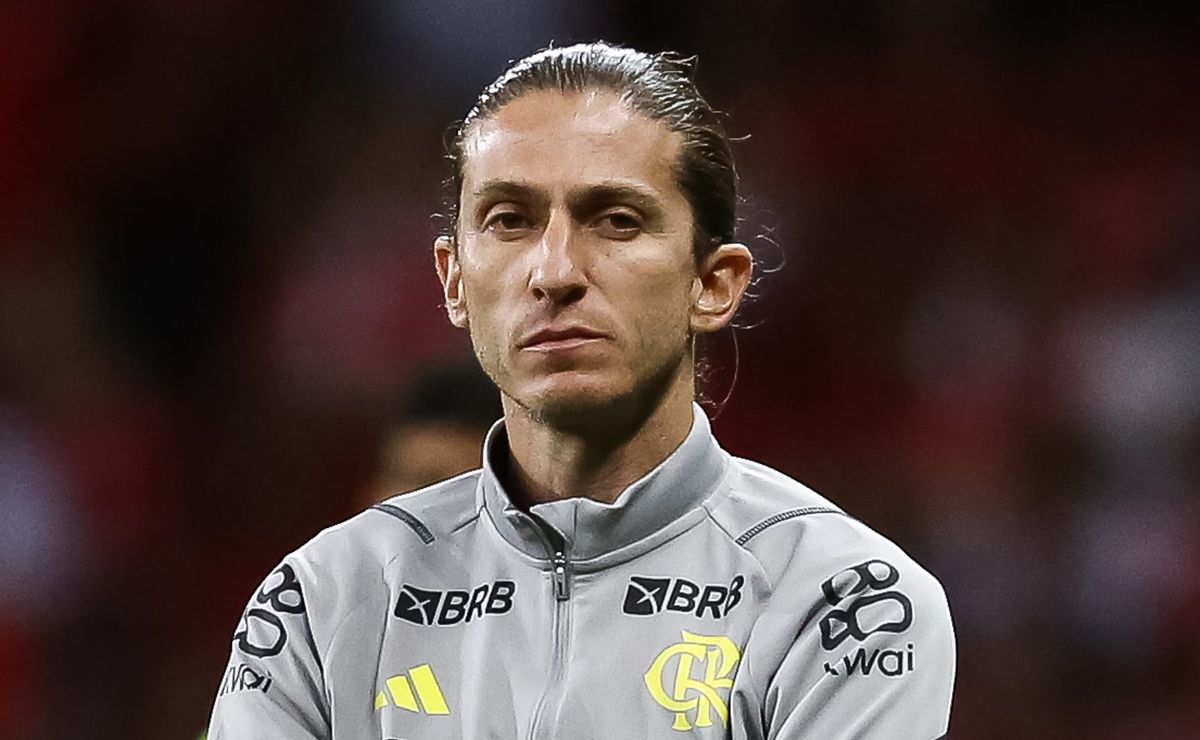 Filipe Luís ficou muito chateado com José Boto pela condução da demissão no Flamengo