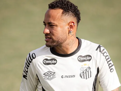 Neymar fica de fora de treino tático por conta de desgaste
