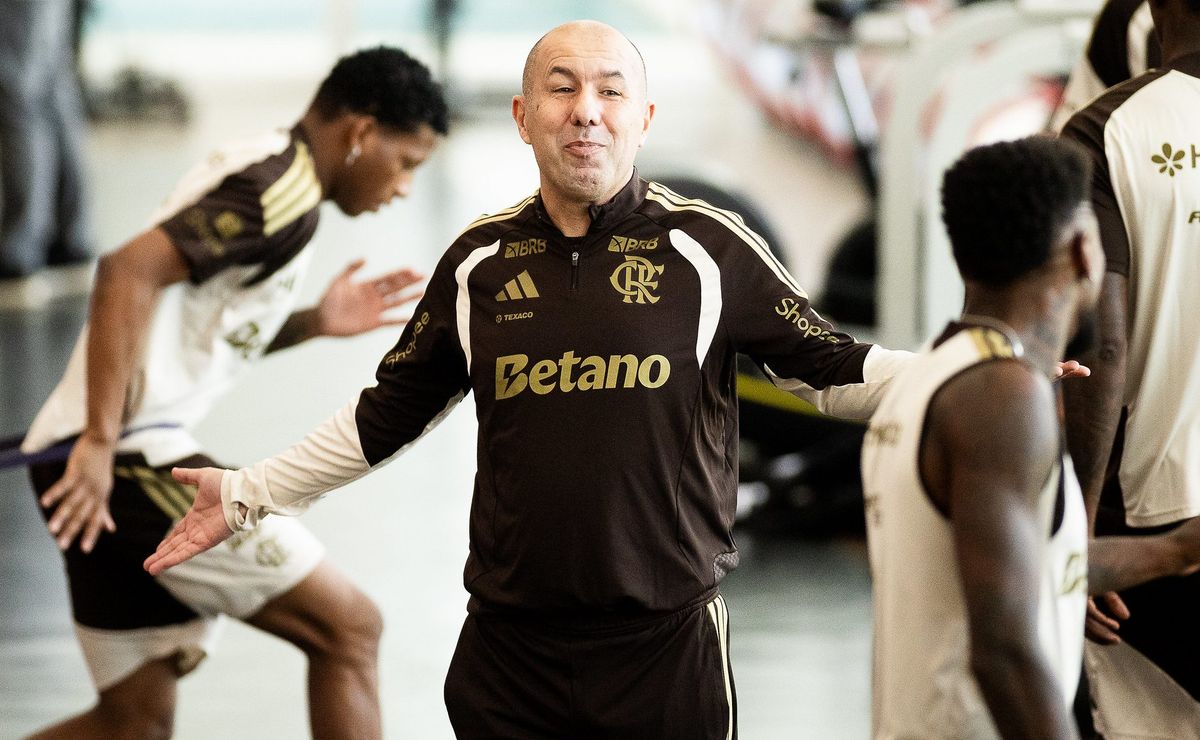 Auxiliares de Leonardo Jardim chegam com estudo do Flamengo e do Fluminense