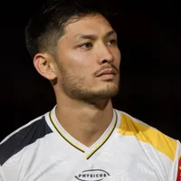 Galo quer contratar Luís Oyama e mais um zagueiro