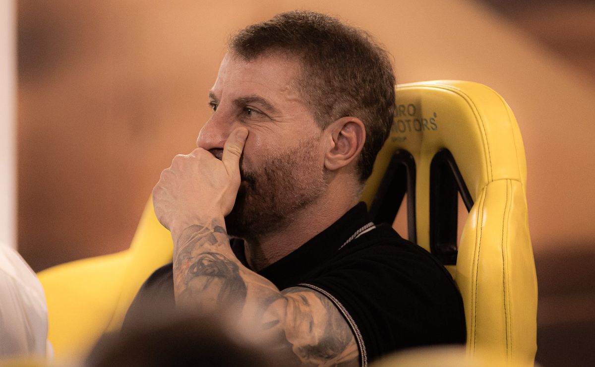 Venda da SAF do Vasco vai passar por análise rigorosa de agência reguladora: “Caso pode se tornar muito complicada”