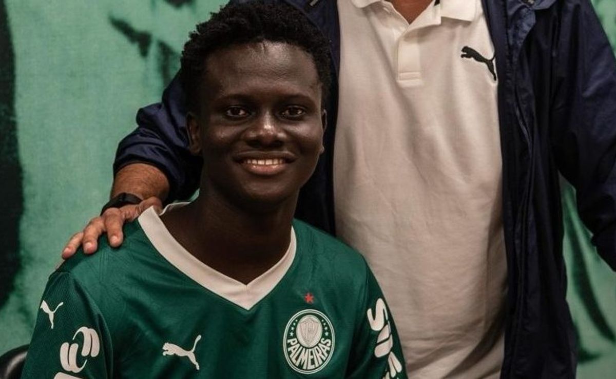 Koné Zié se destaca e Palmeiras já projeta grande venda no futuro, diz Jorge Nicola