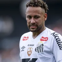 Cozinheira processa Neymar por jornadas de 16h em mansão no RJ