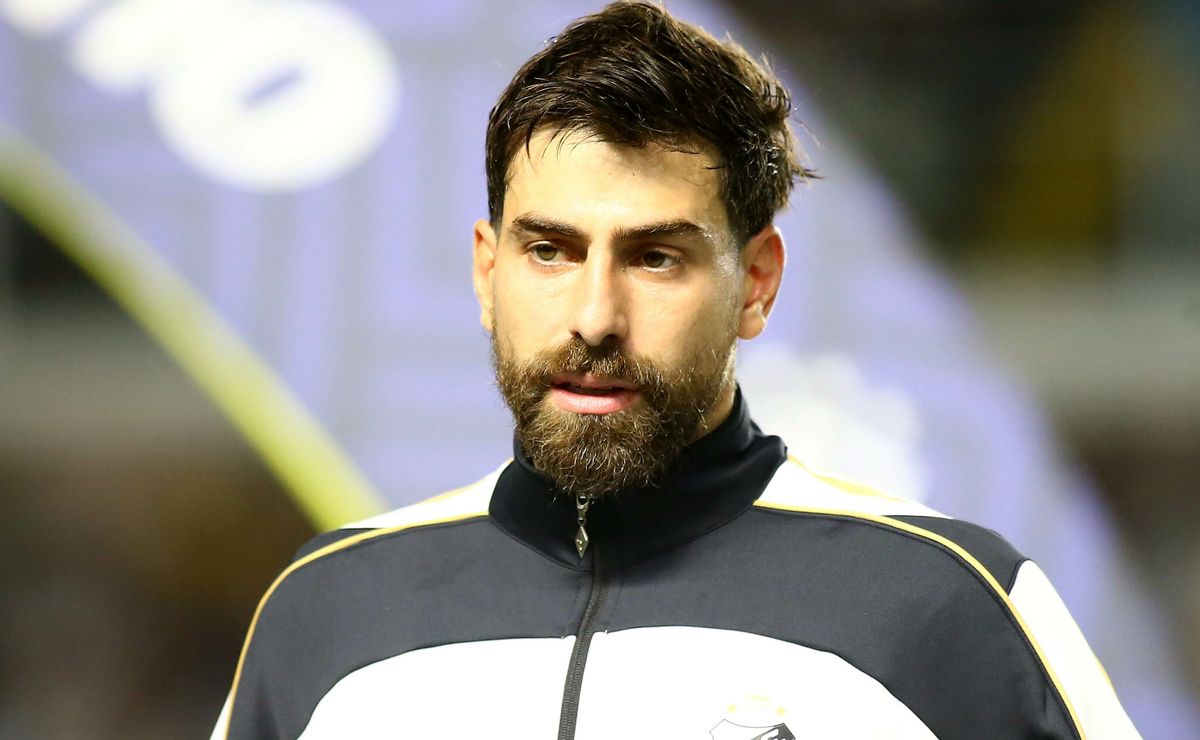 Neymar não participa dos últimos treinos do Santos e zagueiro Luan Peres lamenta ausência do camisa 10